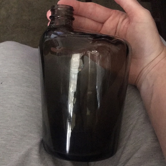 Vintage Unique empty glass Sake bottle 7inches tall x 4 inches wide at widest - Picture 4 of 4